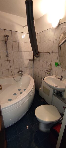 Unirii, Dimitrie Cantemir 8, particular,